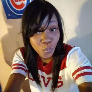 Meet your Posher, Monique